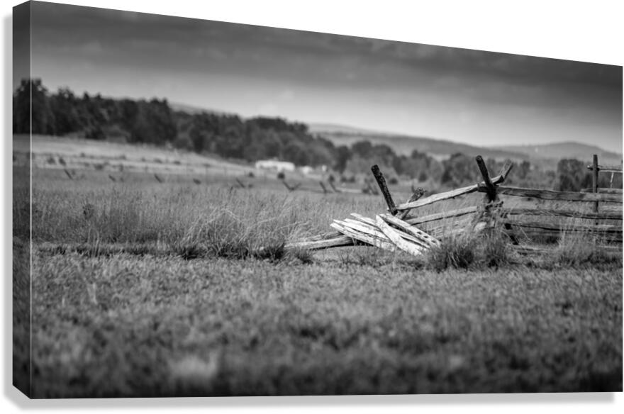 Tranquility Decay: A Weathered Gettysburg Fence  Canvas Print
