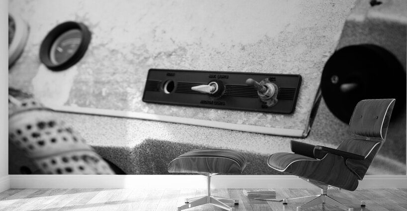 Shipshape Decay: Close-Up Captures Wall Murals