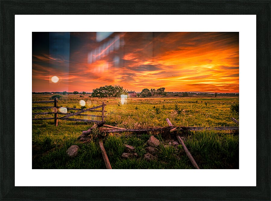 Fields of Fire: Sunset on the Codori Barn in Gettysburg Impression et Cadre photo